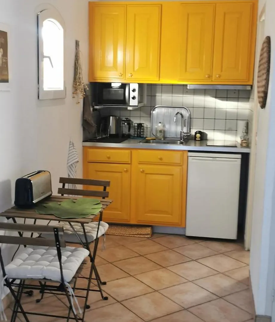 Apartment Studio Independant Sur Terrasse Toulon